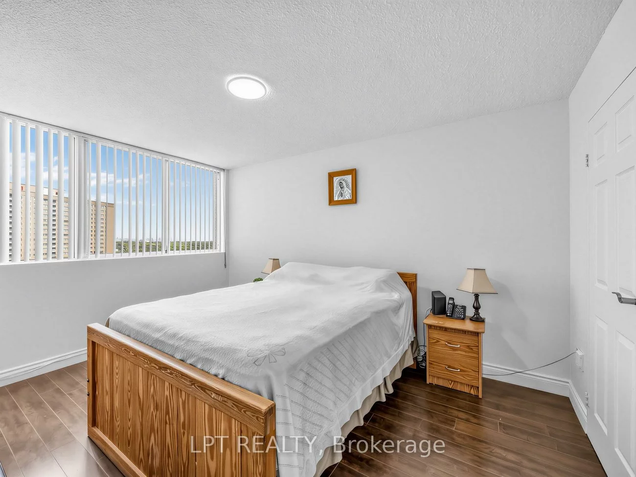 3590, Kaneff, Mississauga Valleys, Mississauga