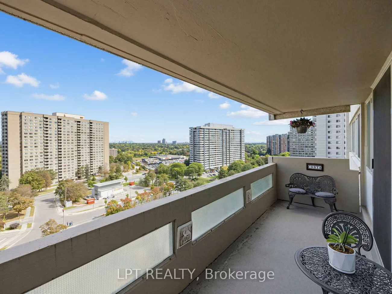 3590, Kaneff, Mississauga Valleys, Mississauga