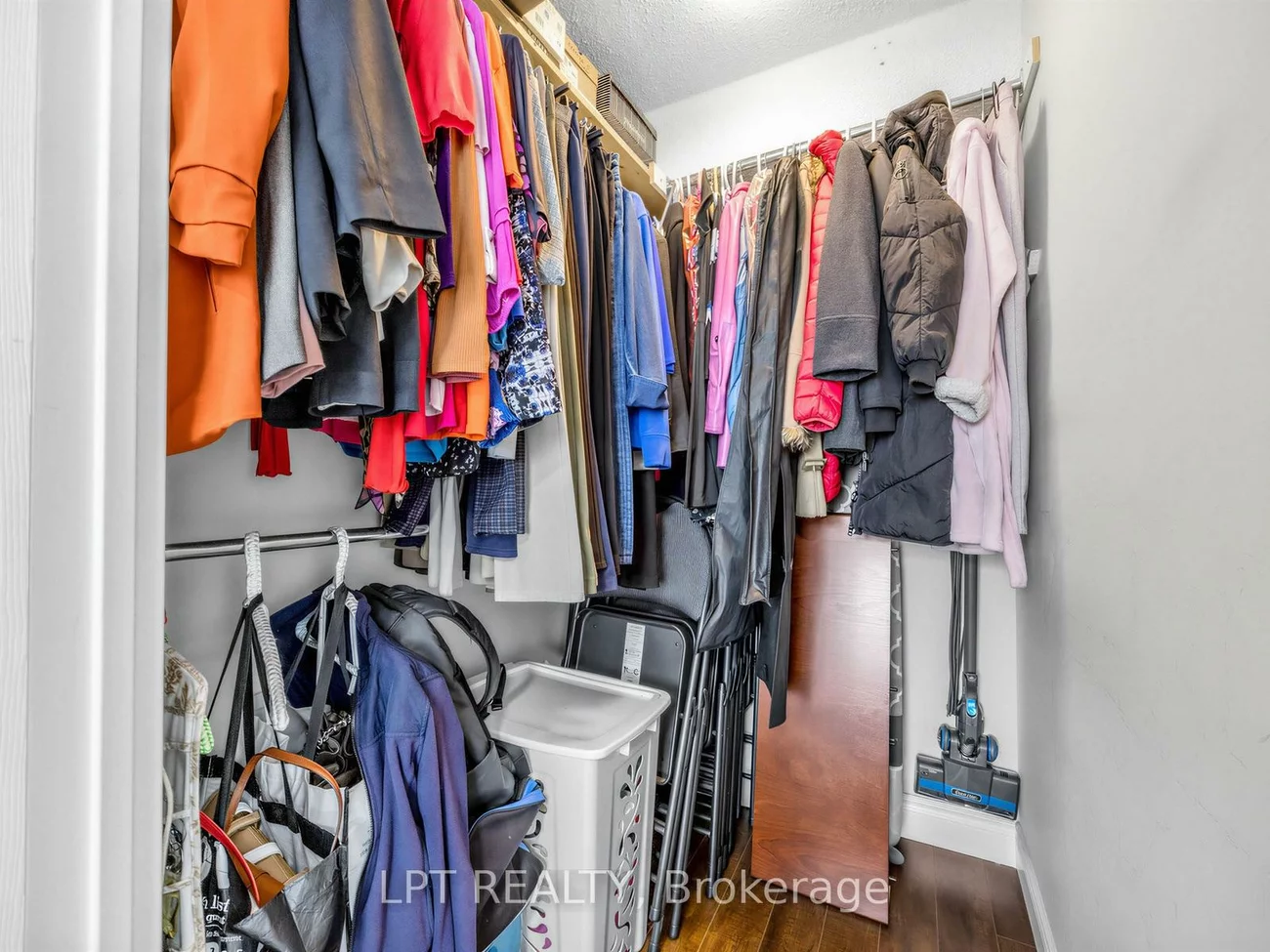 3590, Kaneff, Mississauga Valleys, Mississauga