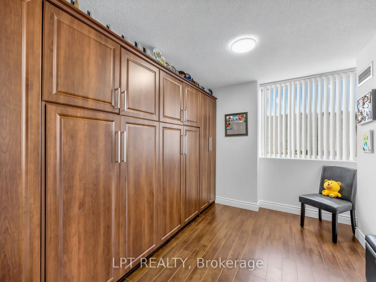 3590, Kaneff, Mississauga Valleys, Mississauga