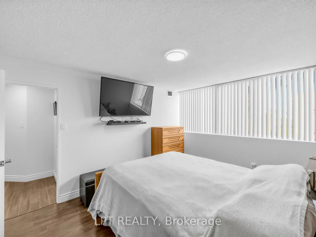 3590, Kaneff, Mississauga Valleys, Mississauga