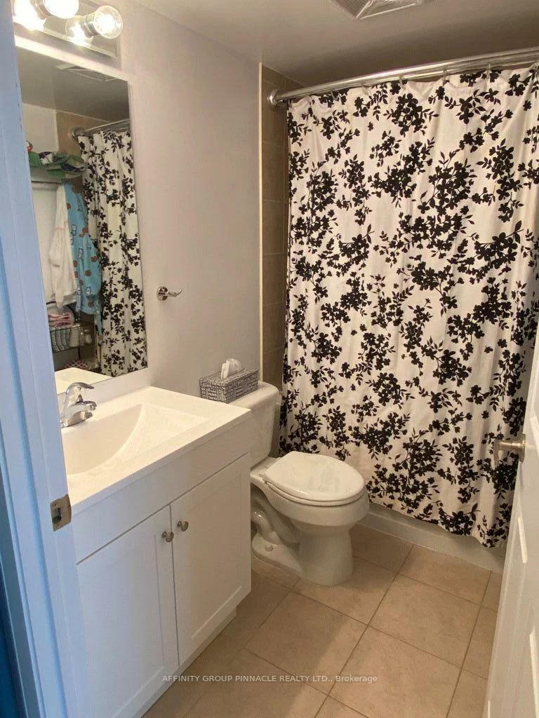 220, Forum, Hurontario, Mississauga
