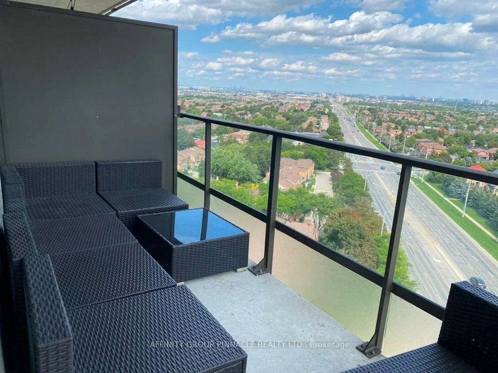 220, Forum, Hurontario, Mississauga