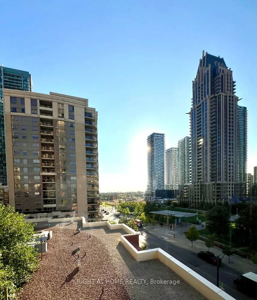 4090, Living Arts, City Centre, Mississauga