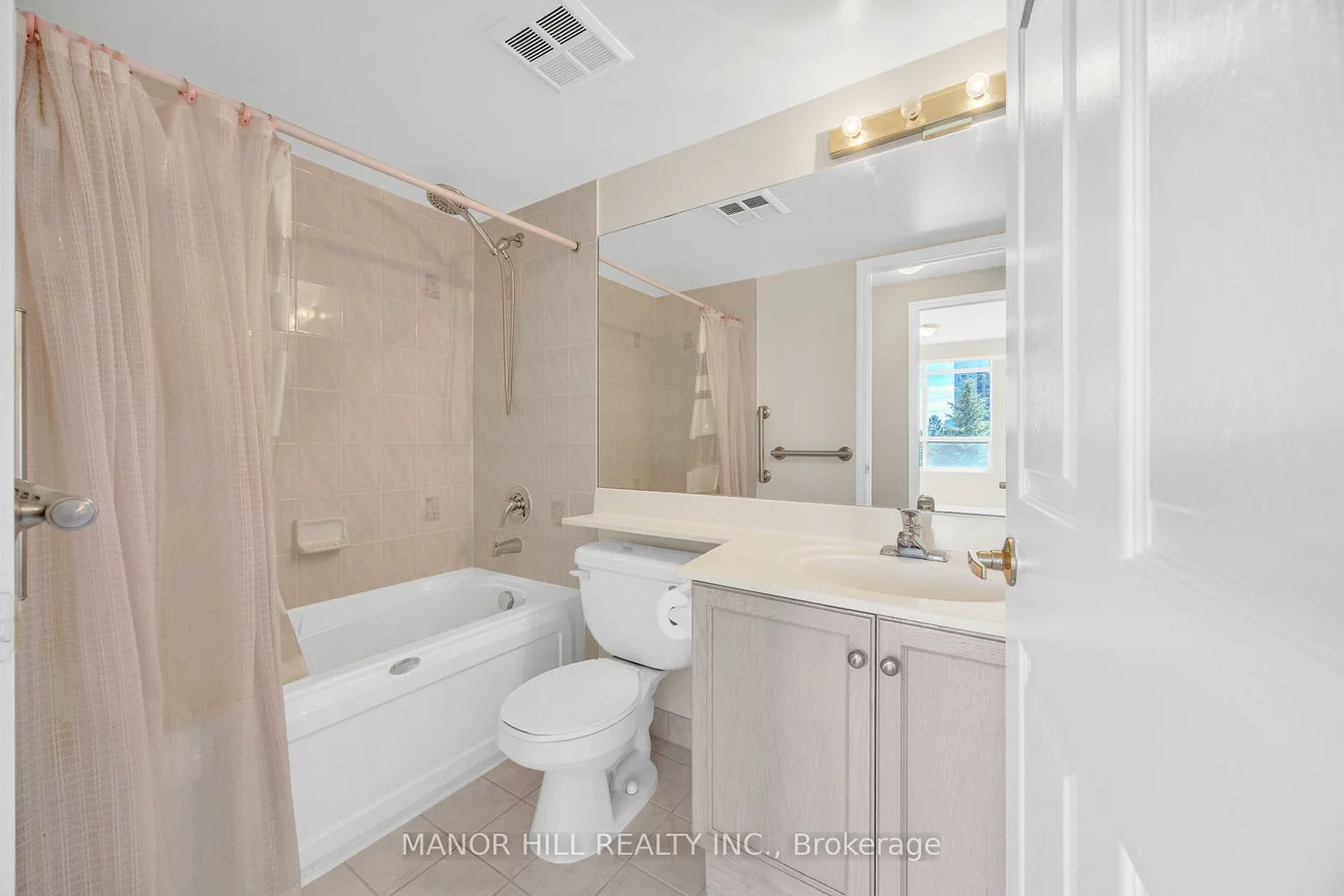 35, Kingsbridge Garden, Hurontario, Mississauga
