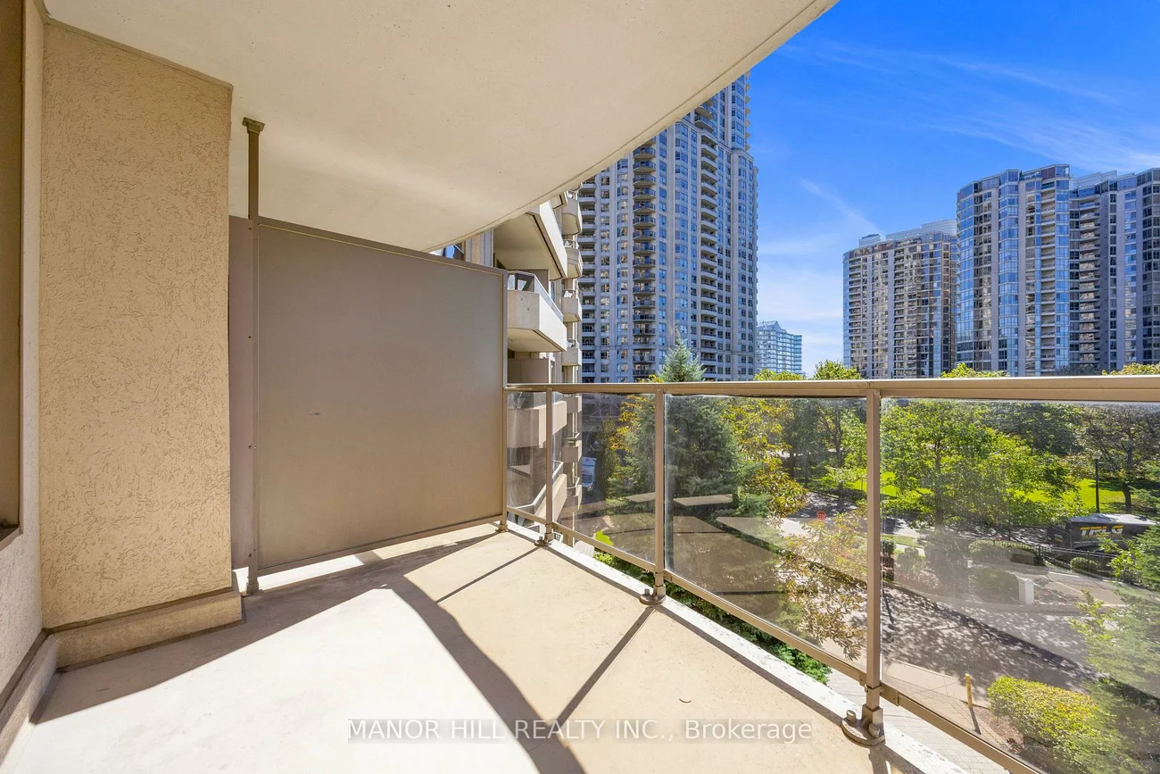 35, Kingsbridge Garden, Hurontario, Mississauga
