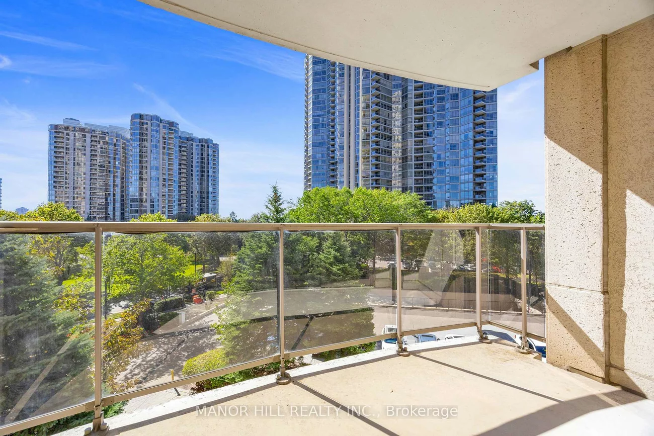 35, Kingsbridge Garden, Hurontario, Mississauga
