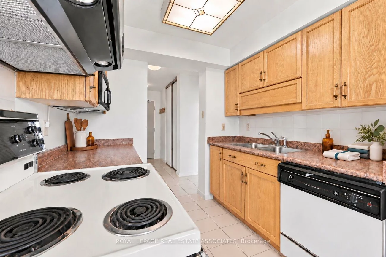 350, Rathburn, Creditview, Mississauga