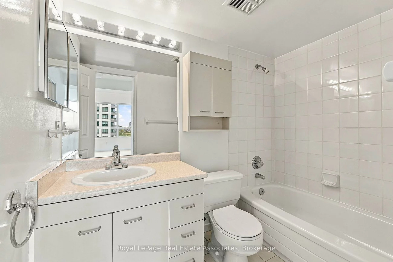 350, Rathburn, Creditview, Mississauga