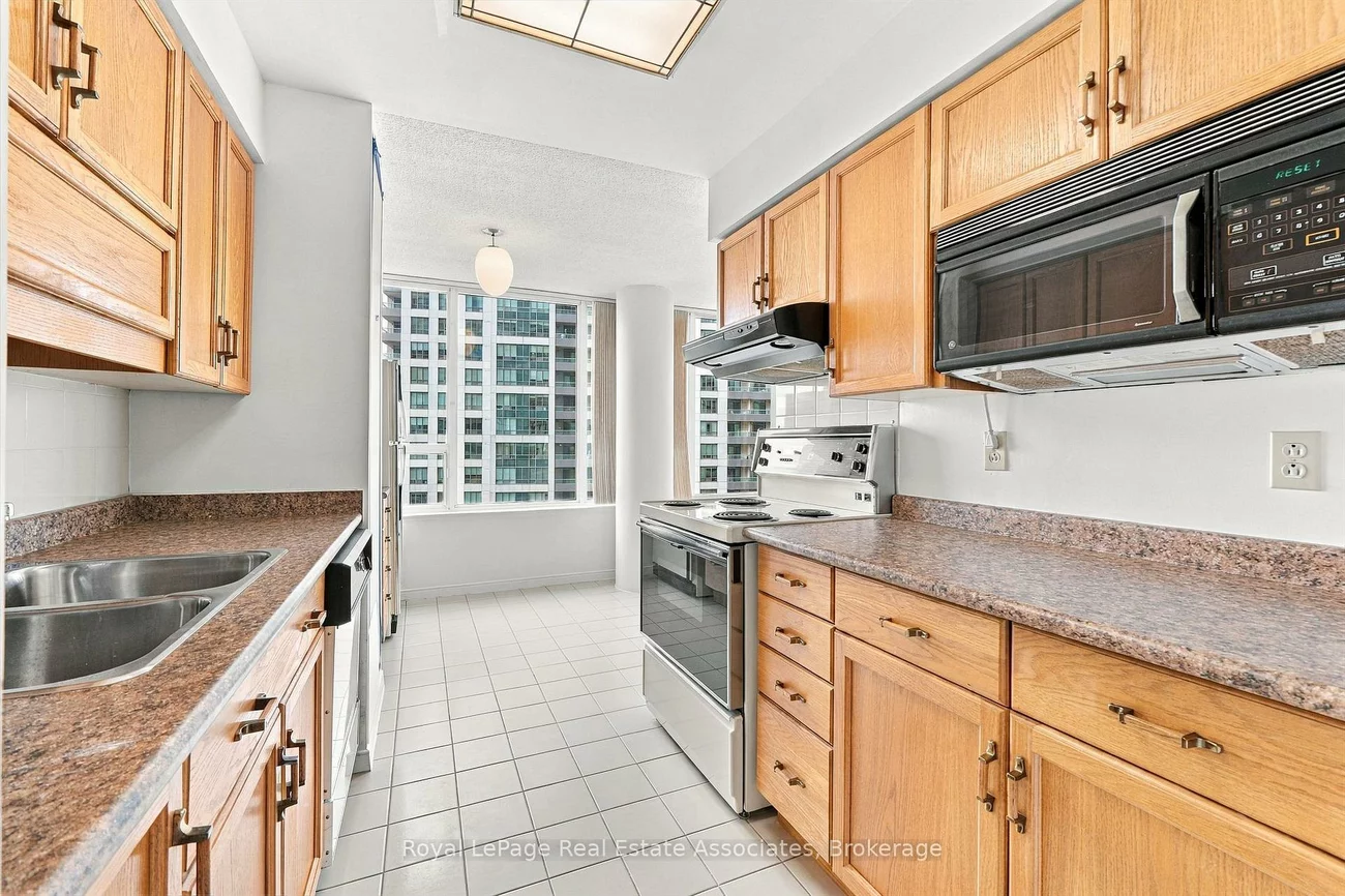 350, Rathburn, Creditview, Mississauga