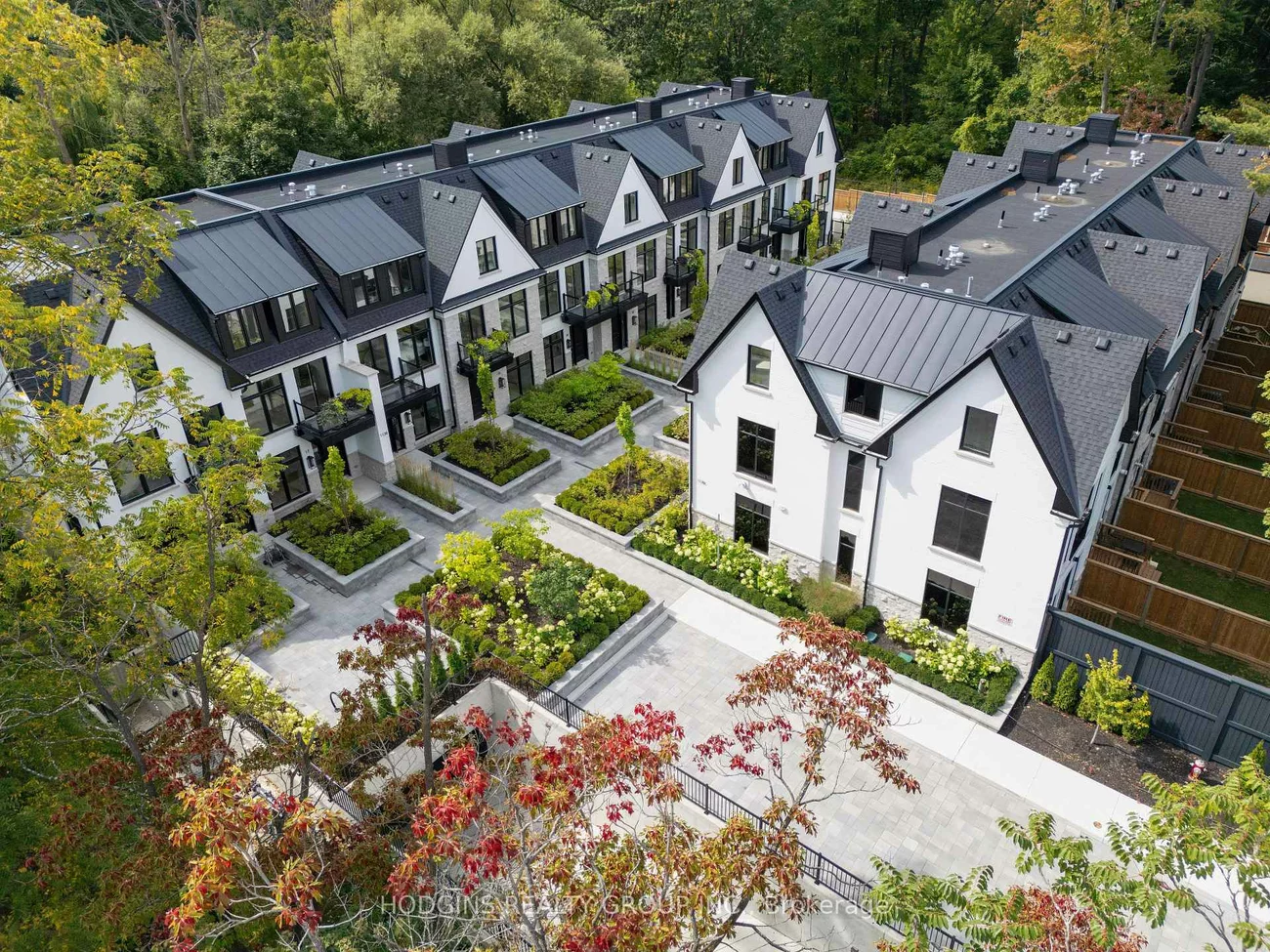 1136, Mona, Mineola, Mississauga