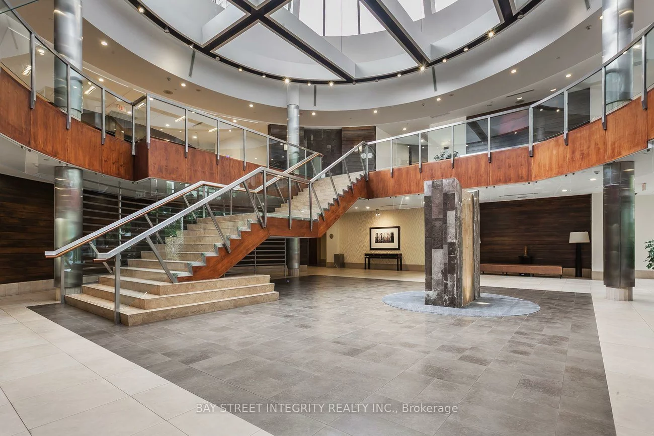 3888, Duke Of York, City Centre, Mississauga