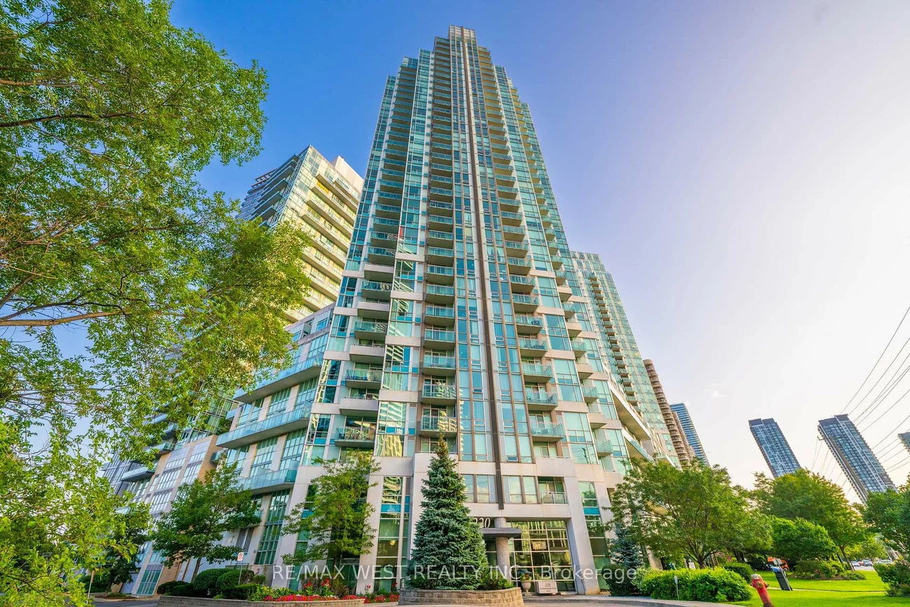 220, Burnhamthorpe, City Centre, Mississauga