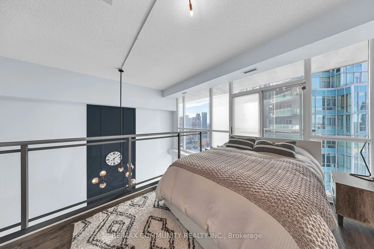 223, Webb, City Centre, Mississauga