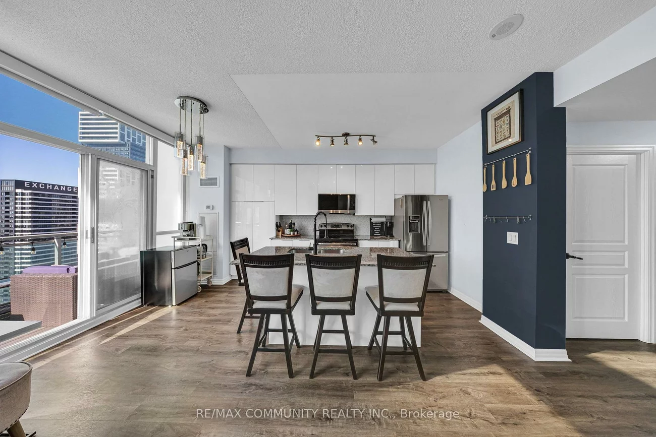 223, Webb, City Centre, Mississauga
