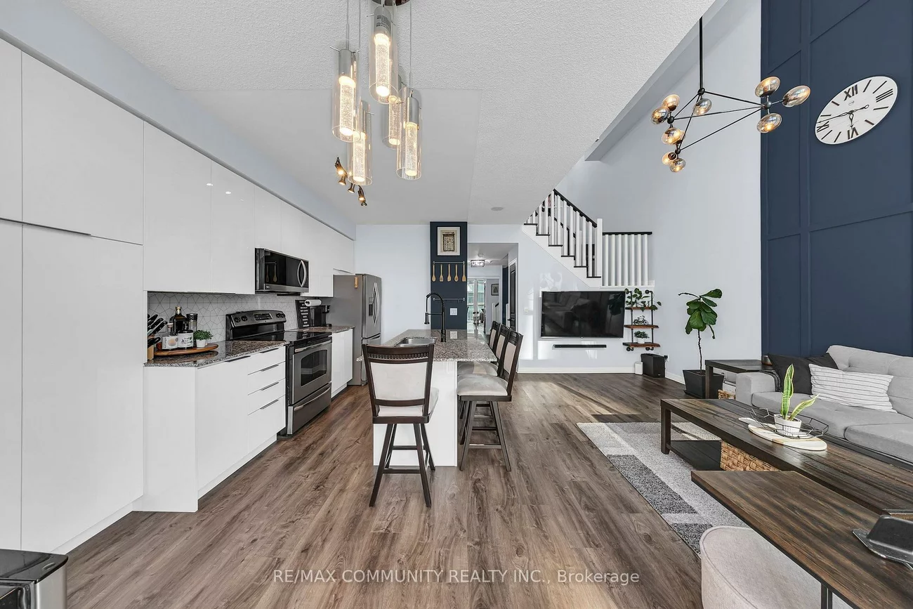 223, Webb, City Centre, Mississauga