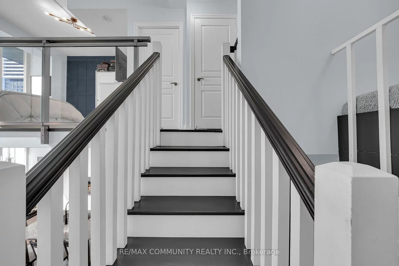 223, Webb, City Centre, Mississauga
