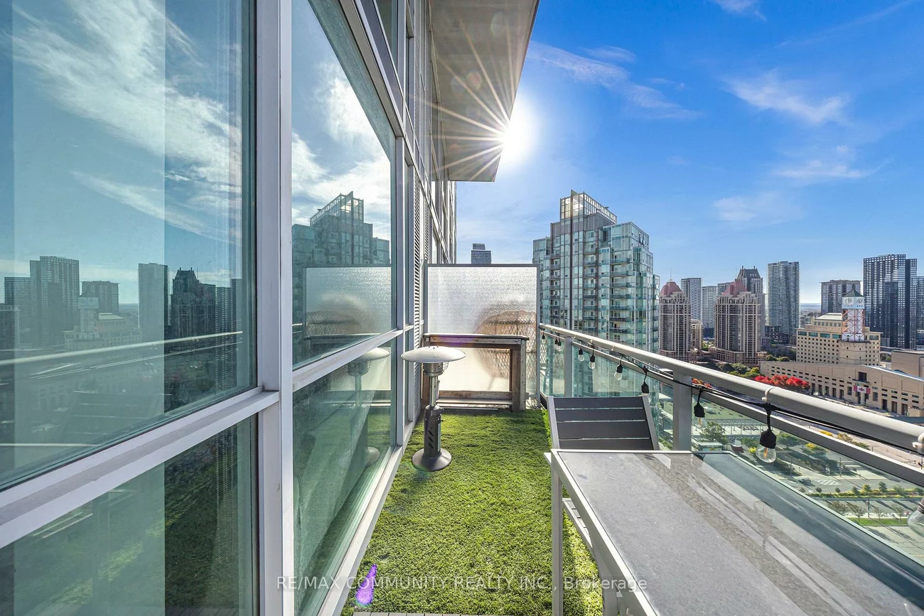 223, Webb, City Centre, Mississauga