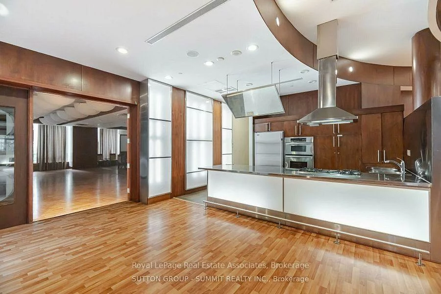 3880, Duke Of York, City Centre, Mississauga
