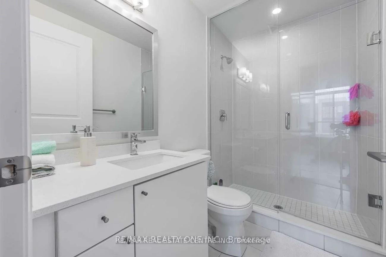 5025, Four Springs, Hurontario, Mississauga