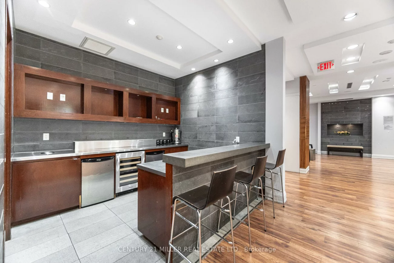 310, Burnhamthorpe, City Centre, Mississauga