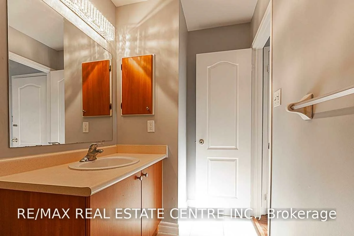 6035, Bidwell, East Credit, Mississauga