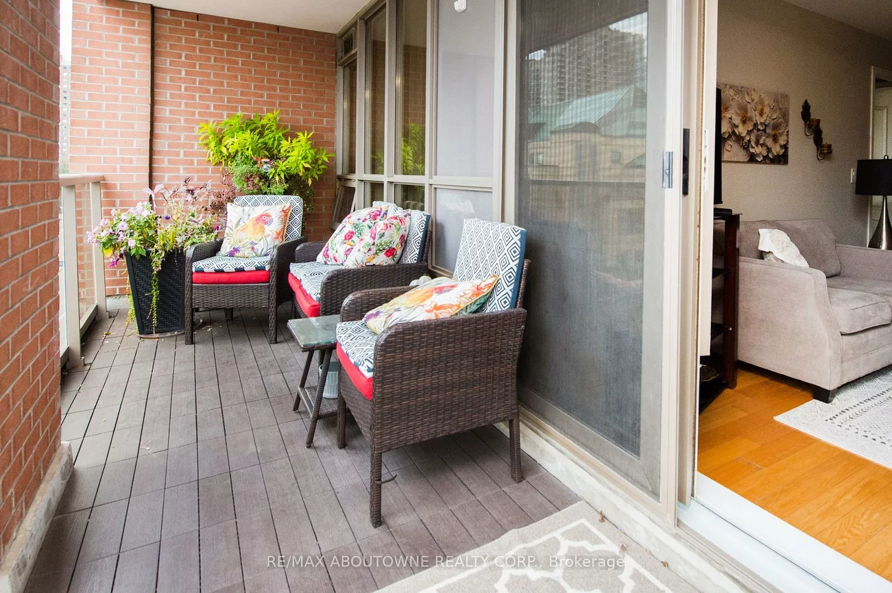 4080, Living Arts, City Centre, Mississauga
