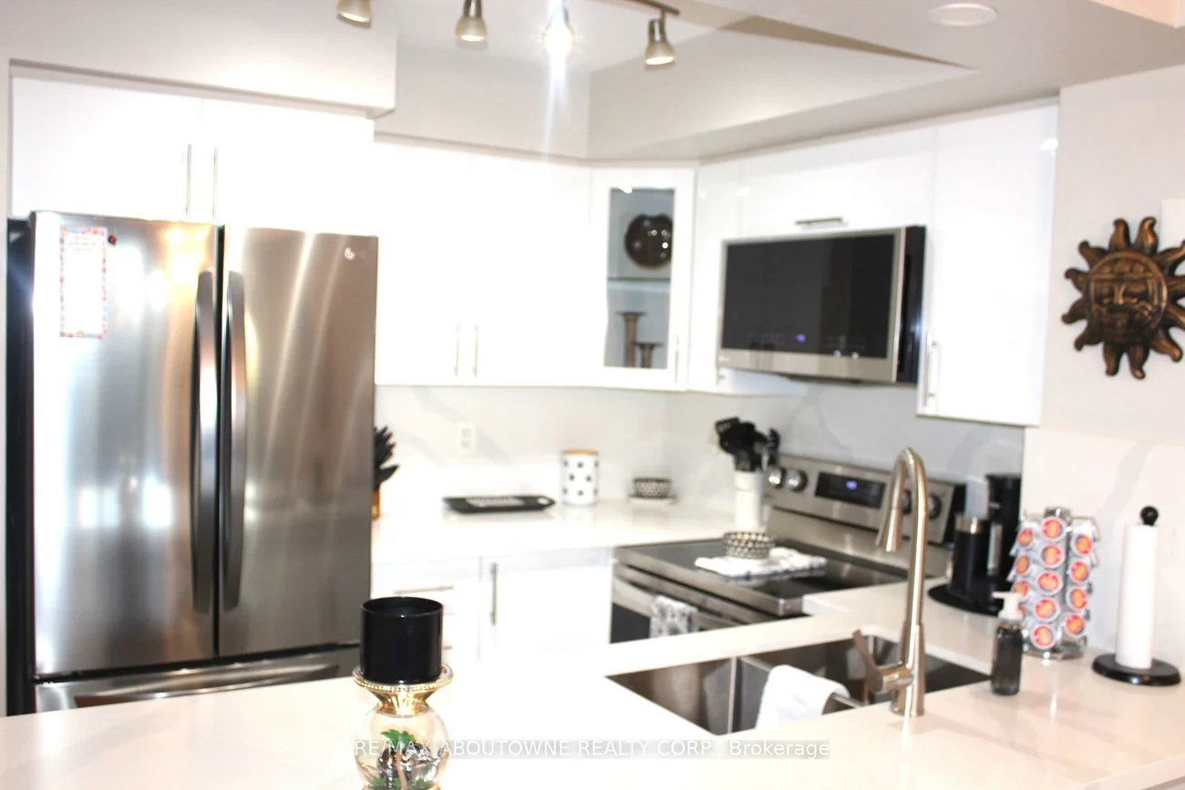 4080, Living Arts, City Centre, Mississauga
