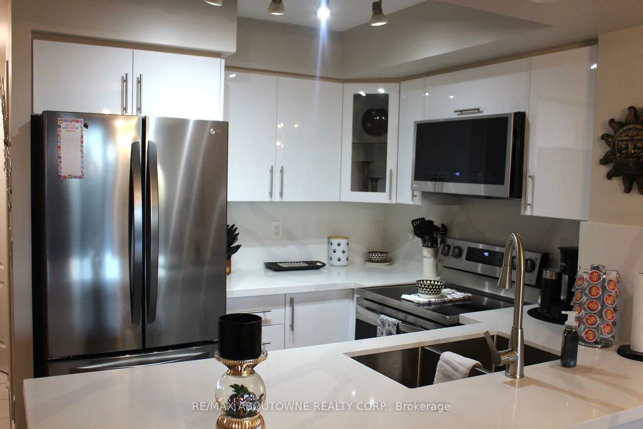 4080, Living Arts, City Centre, Mississauga