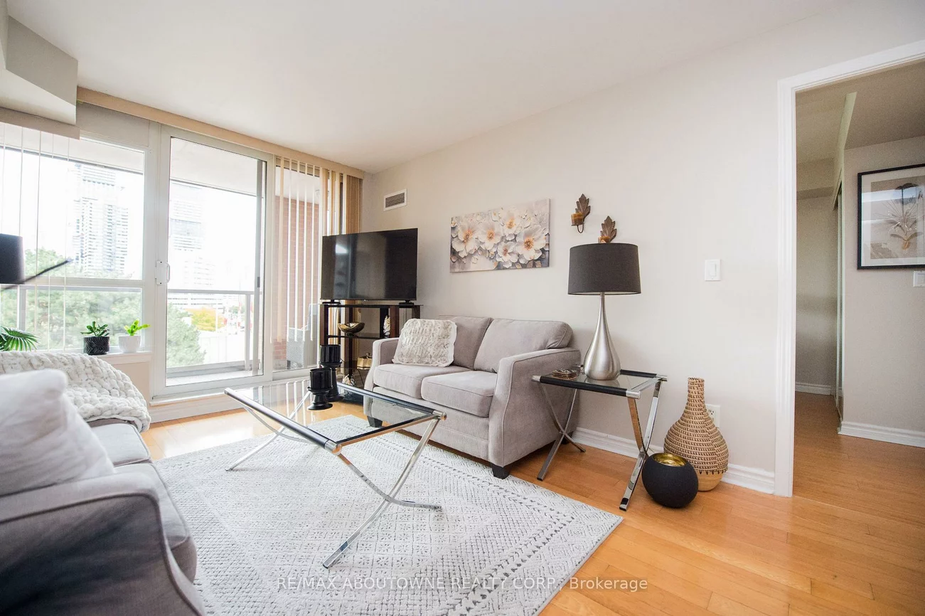 4080, Living Arts, City Centre, Mississauga