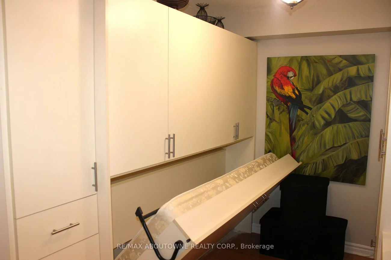 4080, Living Arts, City Centre, Mississauga