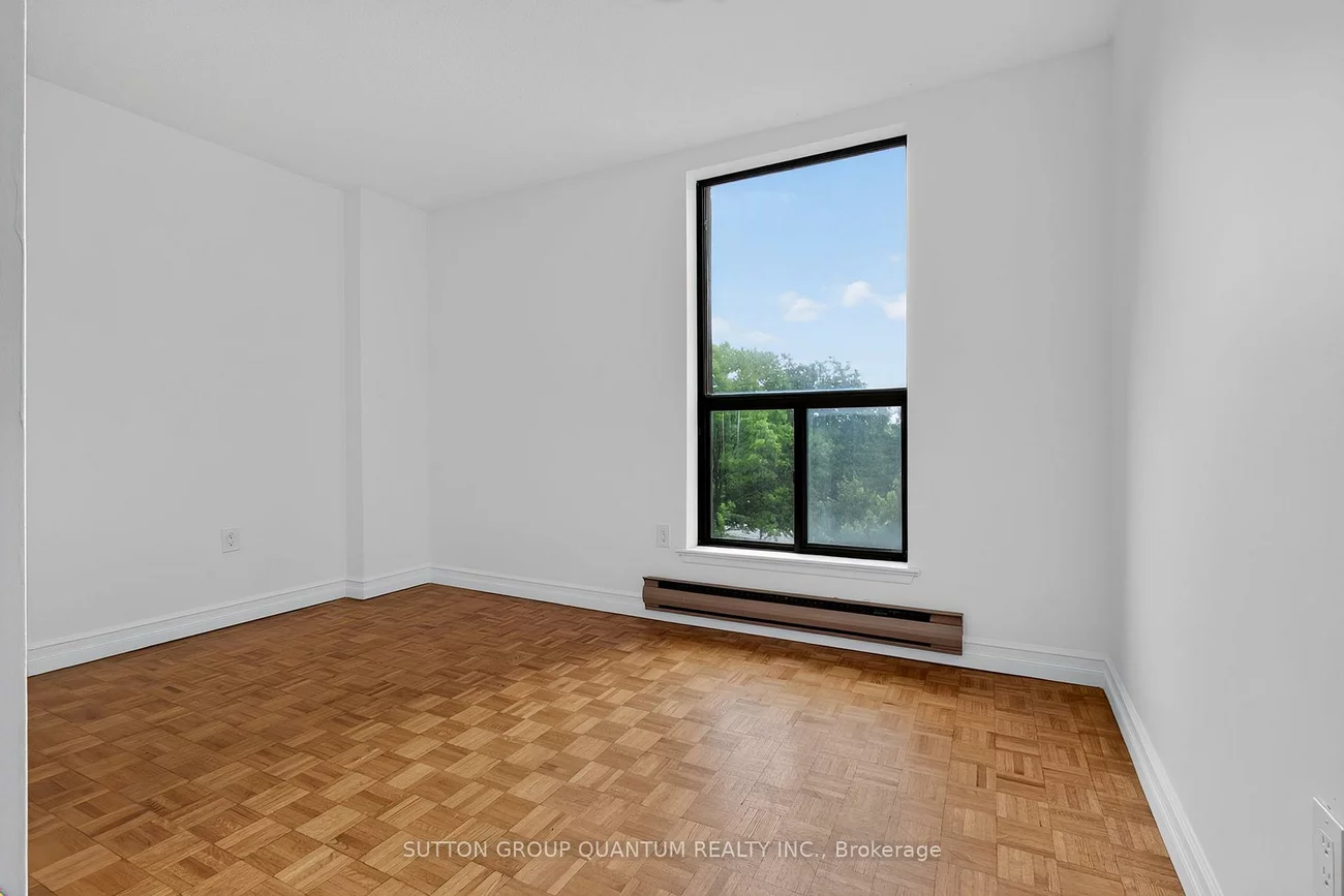 965, Inverhouse, Clarkson, Mississauga