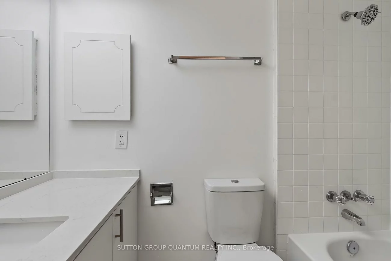 965, Inverhouse, Clarkson, Mississauga