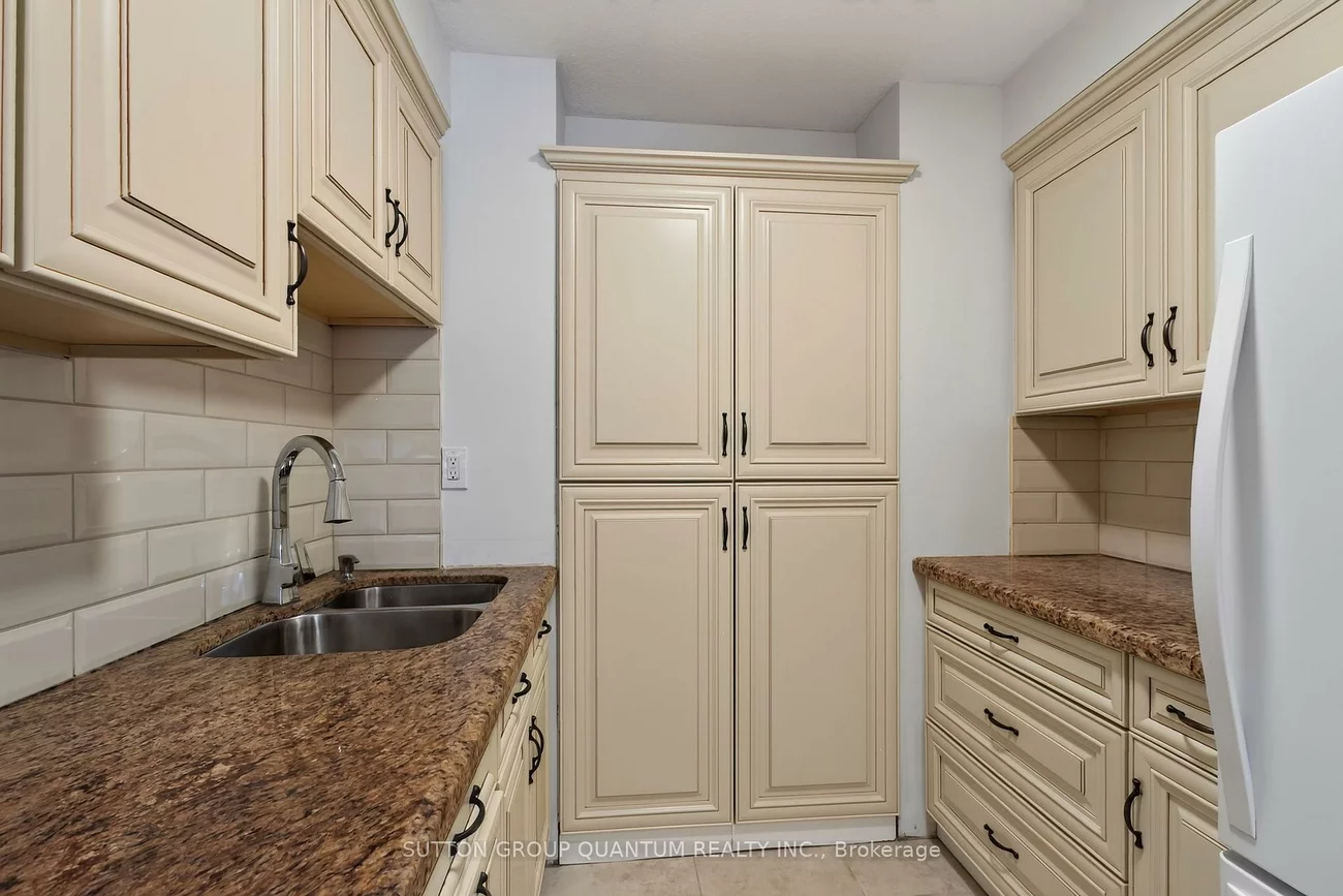 965, Inverhouse, Clarkson, Mississauga