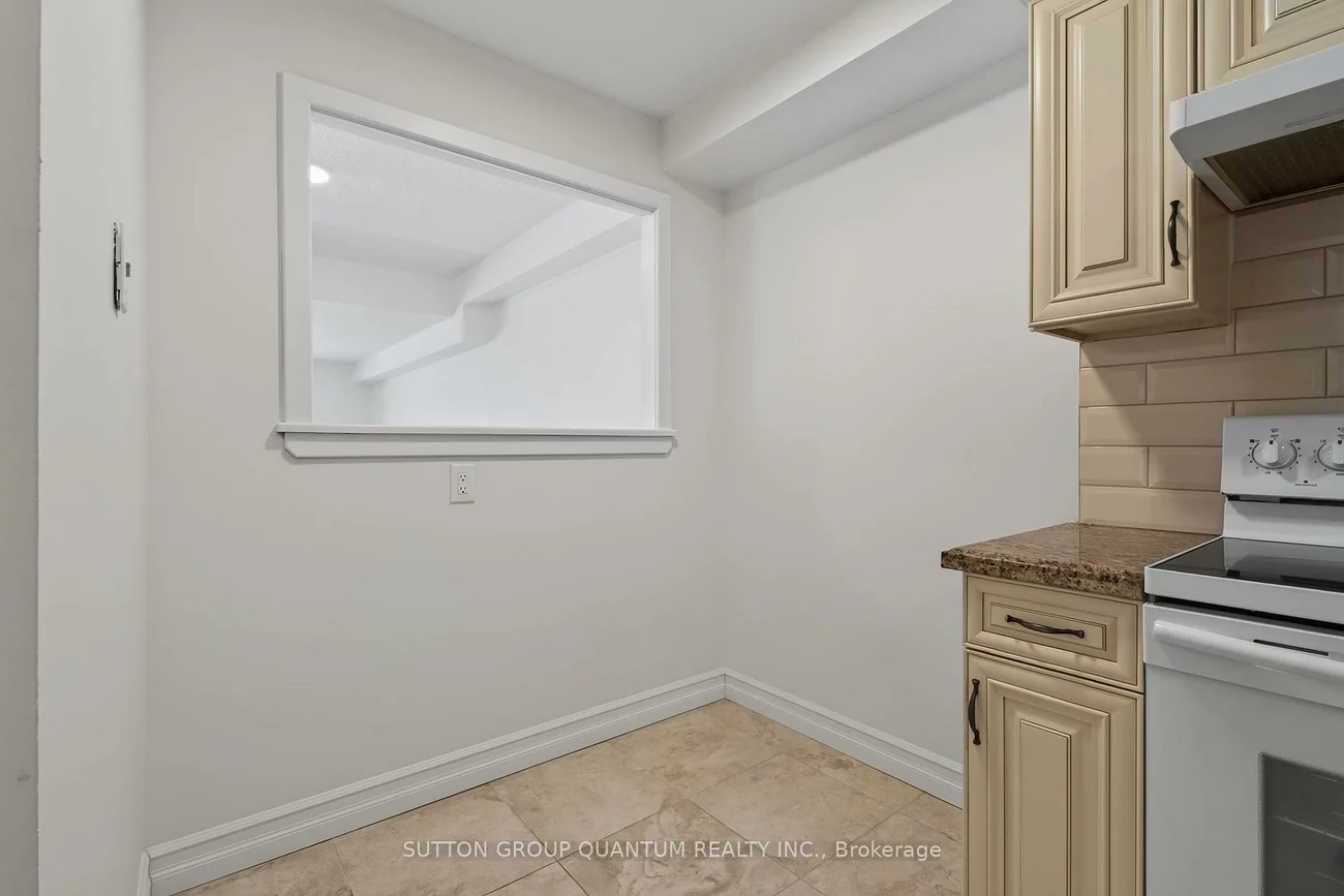 965, Inverhouse, Clarkson, Mississauga