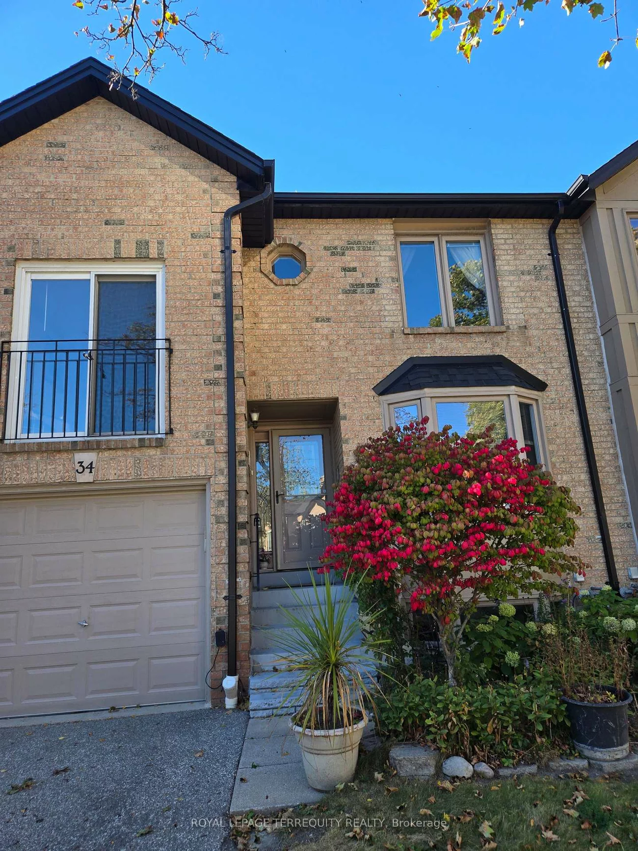 4635, Regents, Hurontario, Mississauga