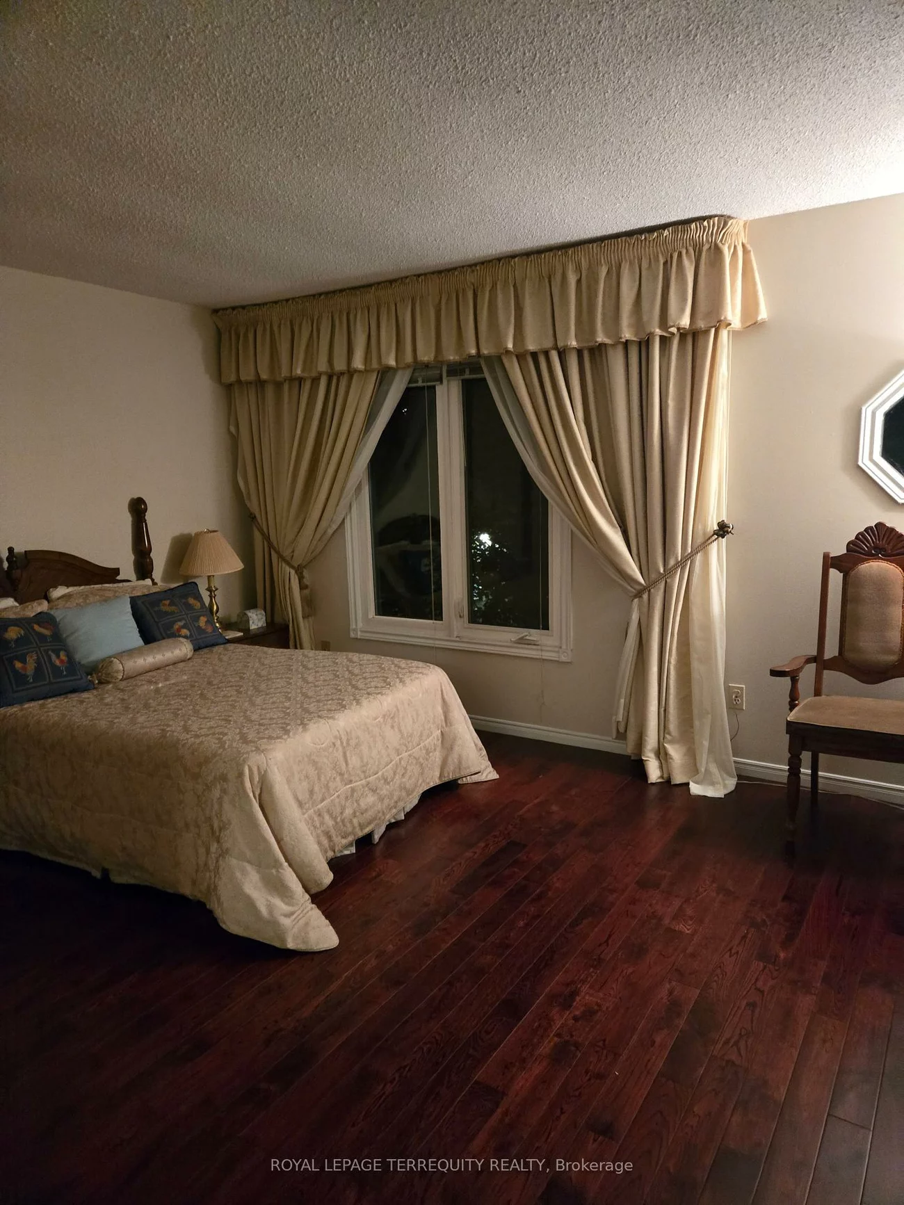 4635, Regents, Hurontario, Mississauga