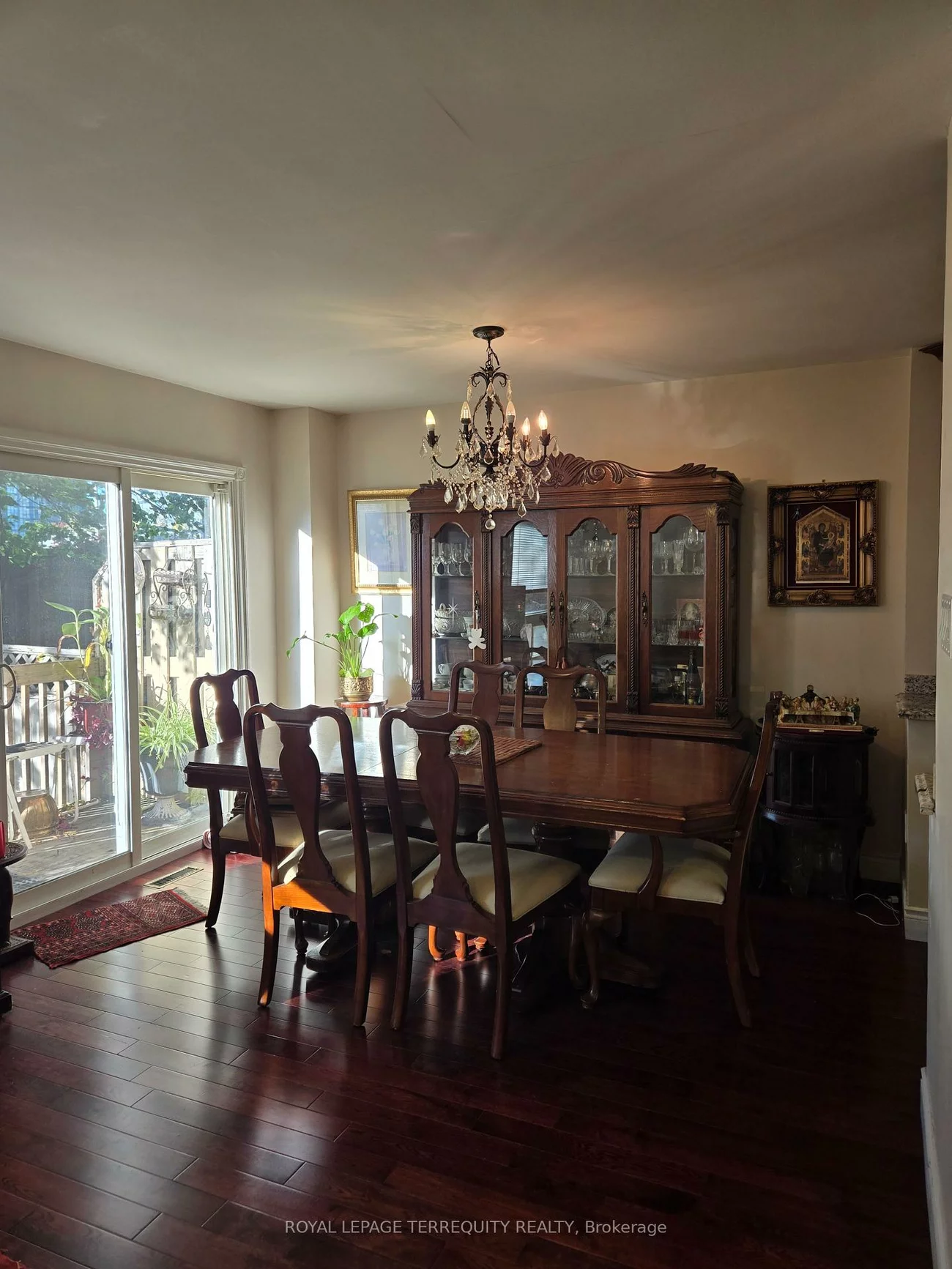 4635, Regents, Hurontario, Mississauga