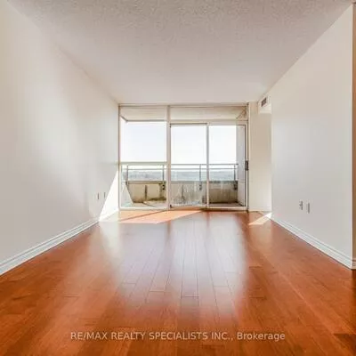 55, Strathaven, Hurontario, Mississauga