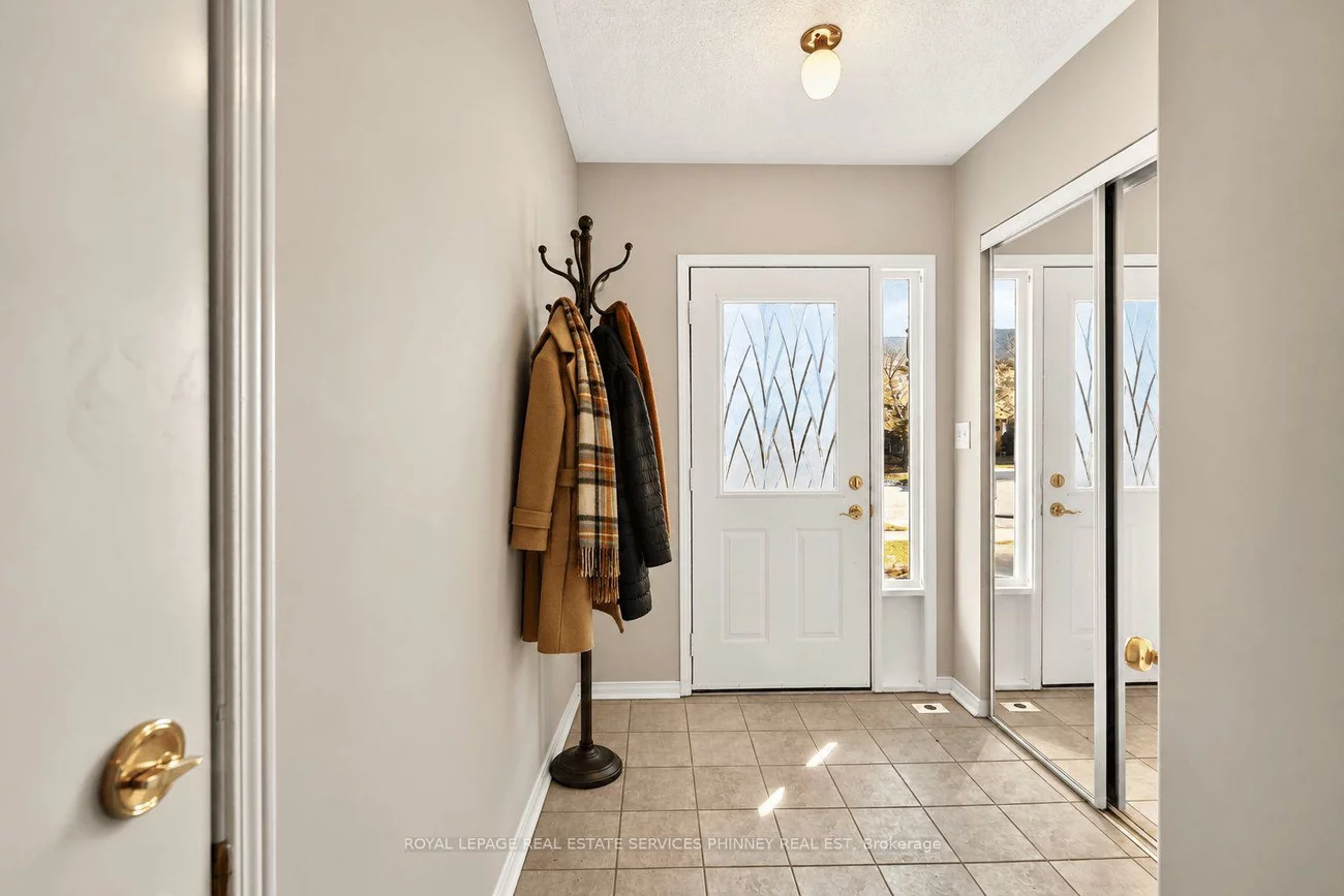 819, Village Green, Lakeview, Mississauga