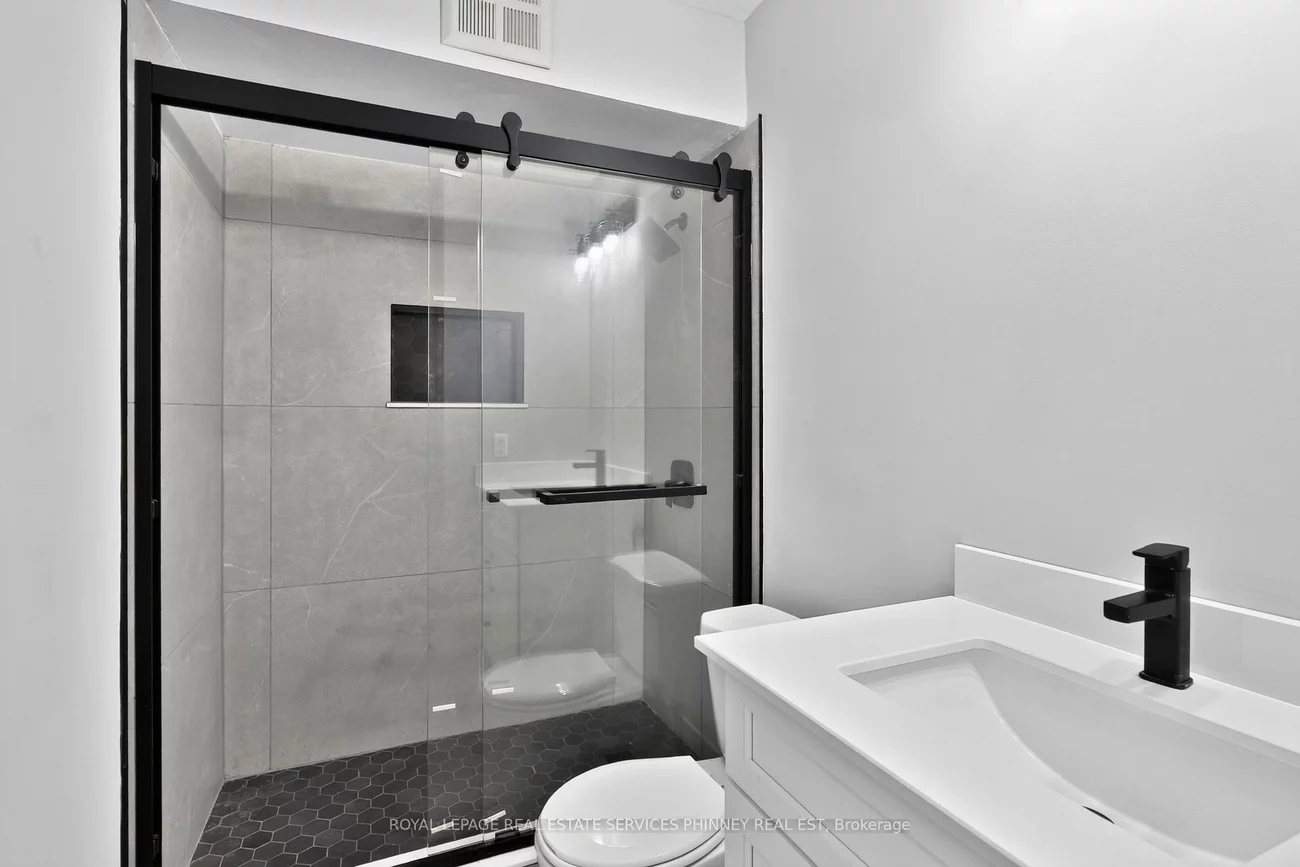 819, Village Green, Lakeview, Mississauga