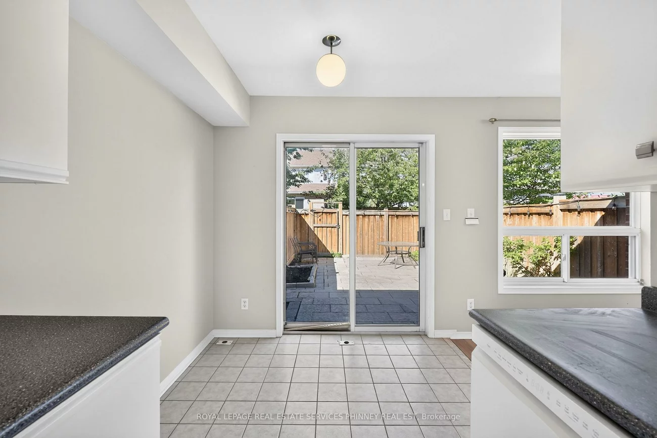 819, Village Green, Lakeview, Mississauga