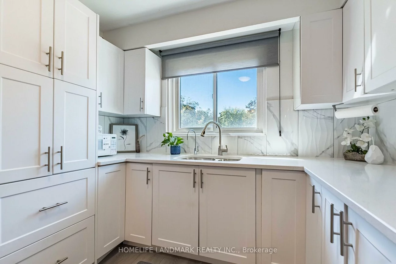 400, Mississauga Valley, Mississauga Valleys, Mississauga