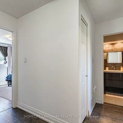 400, Mississauga Valley, Mississauga Valleys, Mississauga