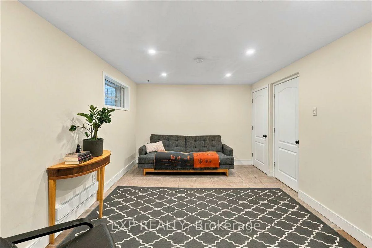 2145, Sherobee, Cooksville, Mississauga