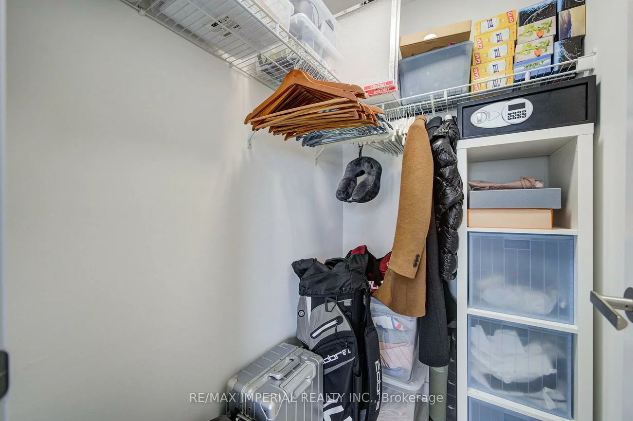 3883, Quartz, City Centre, Mississauga