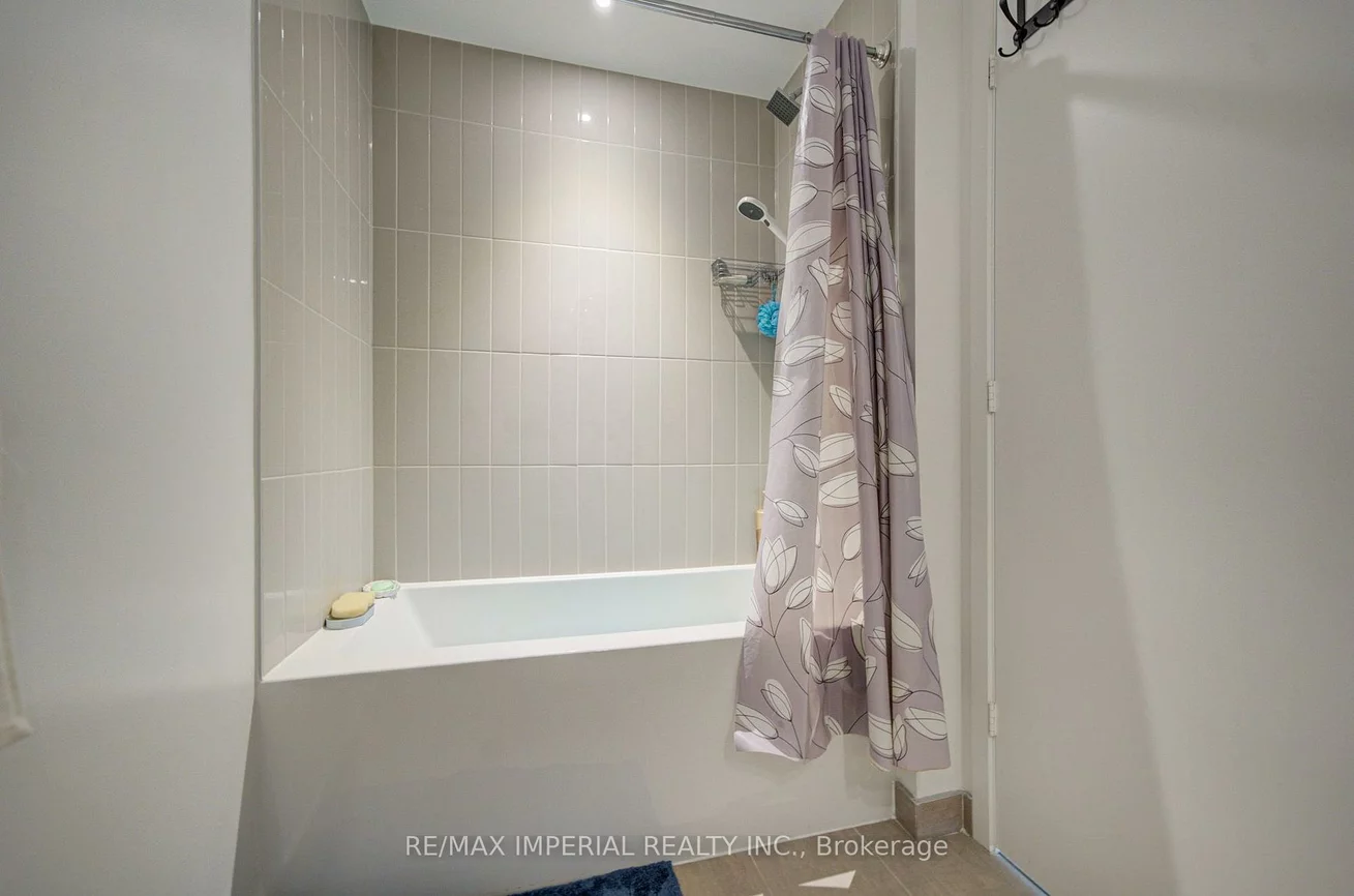 3883, Quartz, City Centre, Mississauga