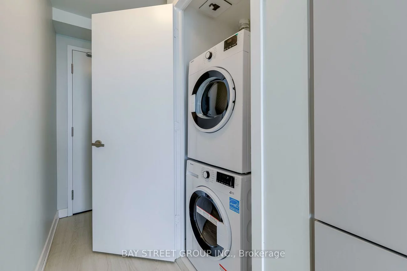 3883, Quartz, City Centre, Mississauga