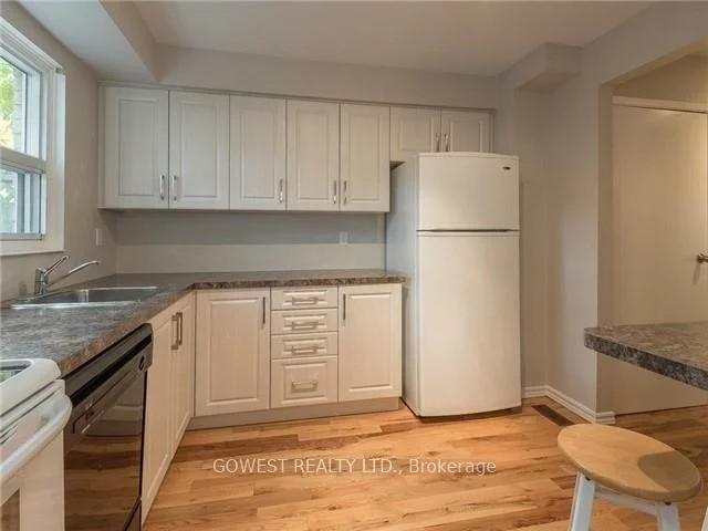 1055, Shawnmarr, Port Credit, Mississauga