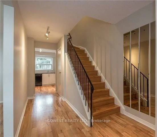 1055, Shawnmarr, Port Credit, Mississauga